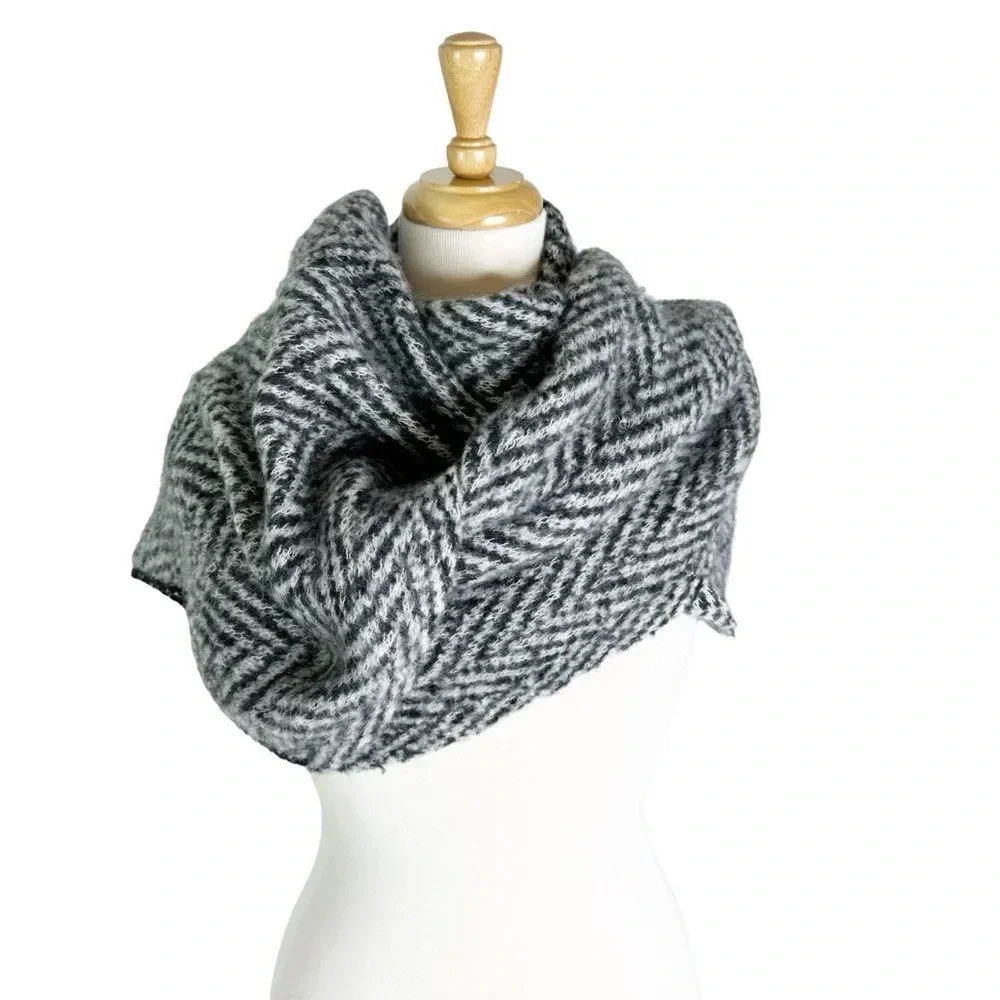 Marcus Adler The Lucia Large Scarf Wrap Black and White Herringbone NWT